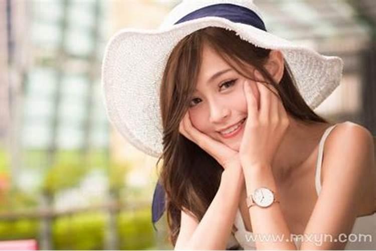 晚上梦见初恋几个意思 梦到初恋代表什么预兆