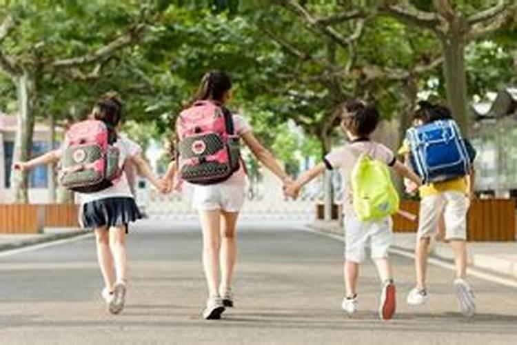 梦到上学迟到是什么兆头？