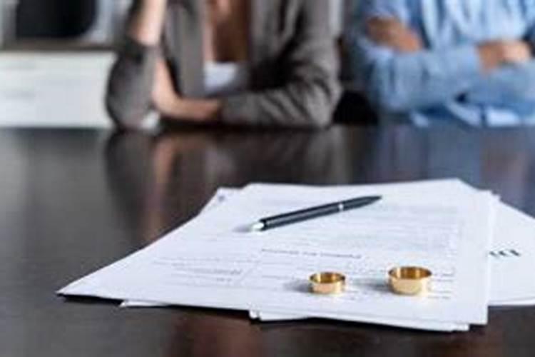 梦见和老婆离婚是什么预兆