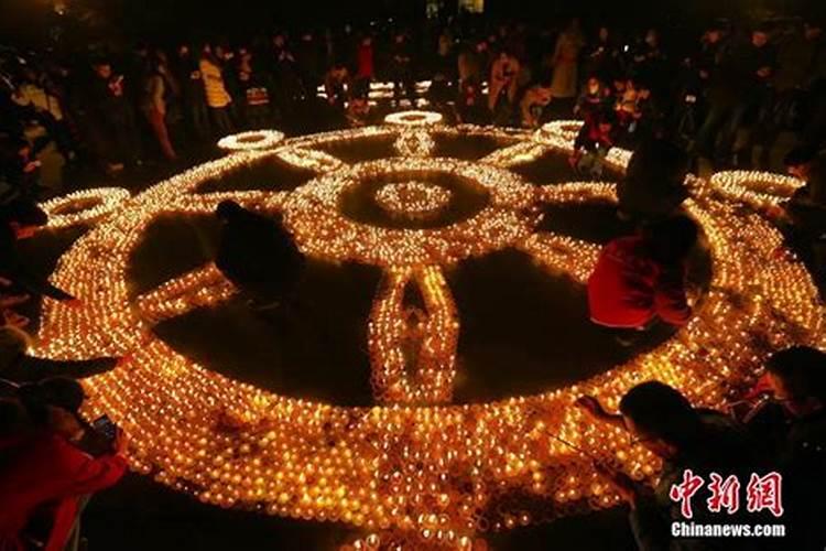95年农历九月初九夜十一时出生之人的生辰八字 求大神告知