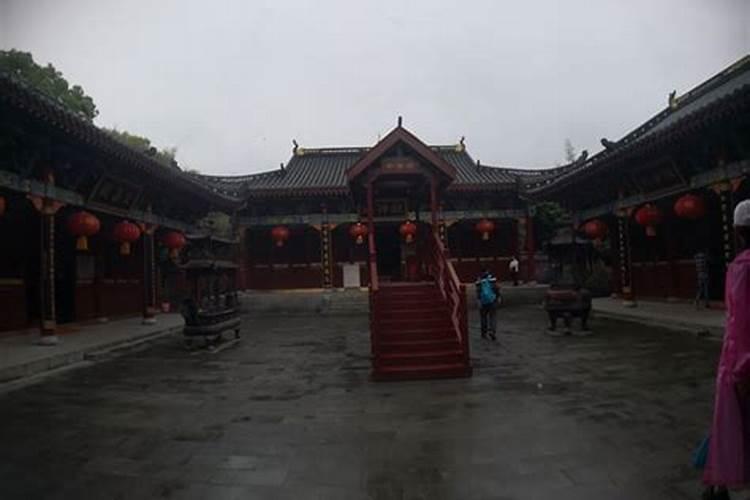 冲太岁是什么意思