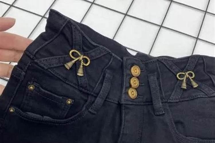 梦见把别人衣服穿脏了的预兆