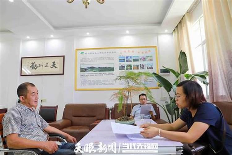 属鸡人2025全年运势 属鸡人2025年每月运势