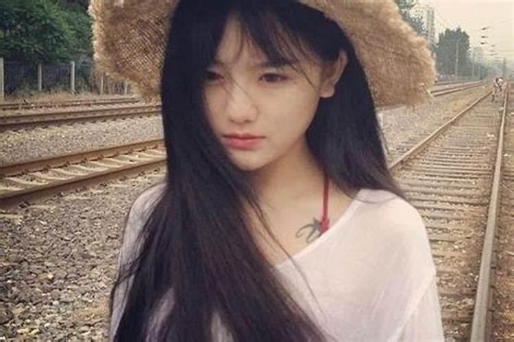 梦见男朋友和别女人在一起的预兆