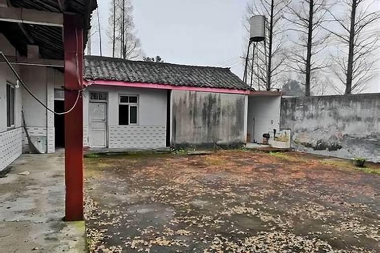 梦到过去住过老房子改造装修预示着什么？