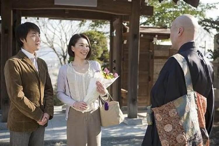 四月的龙男和十月的猴女合婚吗婚姻会幸福吗？