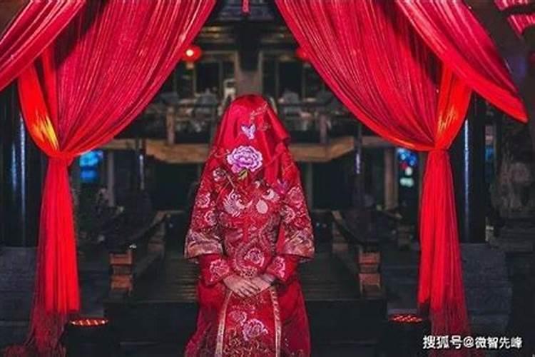 风水催婚姻方法 桃花位摆放花瓶招姻缘？