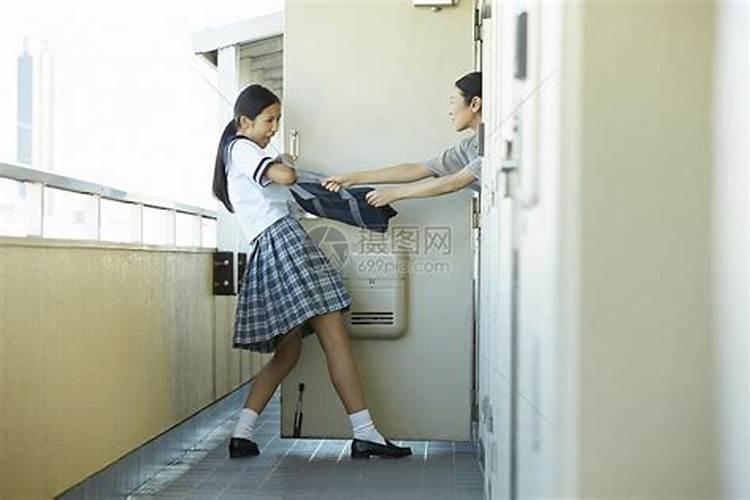 梦见爸爸和妈妈吵架预兆什么
