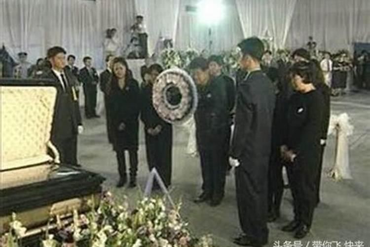 梦见死去的人从新埋葬