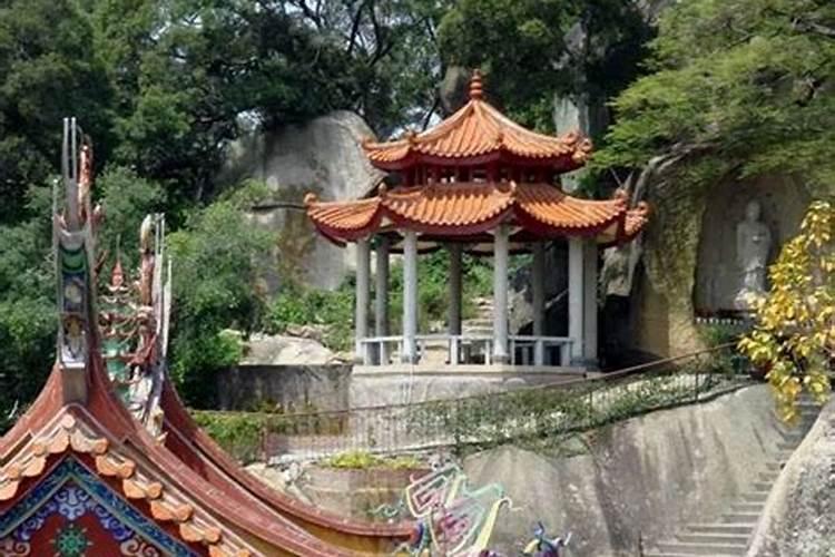 厦门香火最旺最灵的寺庙,很多游客慕名而来求姻缘求财运