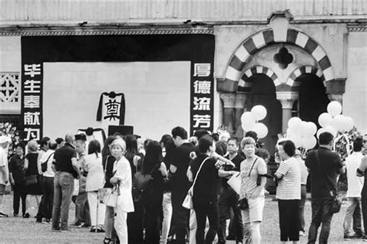 梦见老丈人死了办丧事