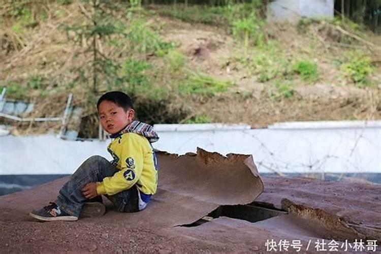 儿子住学校,晚上做梦见儿子不说话转身走了？