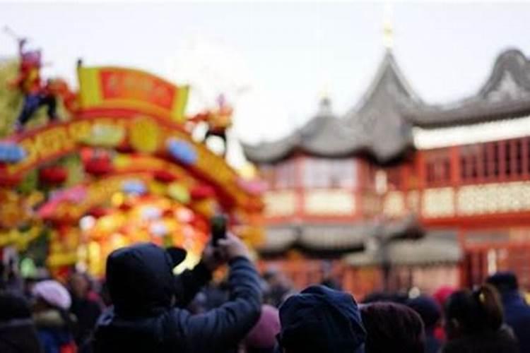 东北过年习俗知多少:正月不剪头 三十不关灯