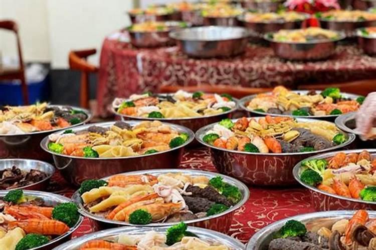 除夕年夜饭必备的10道菜及寓意