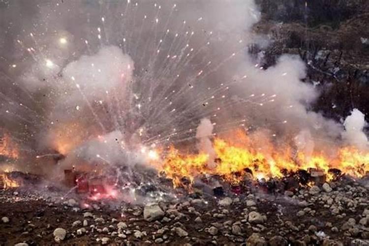 为什么春节要禁放烟花爆竹？