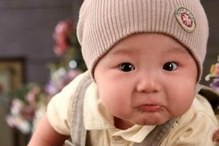 如何看出一个女生到底喜不喜欢你？可以详细说说吗？