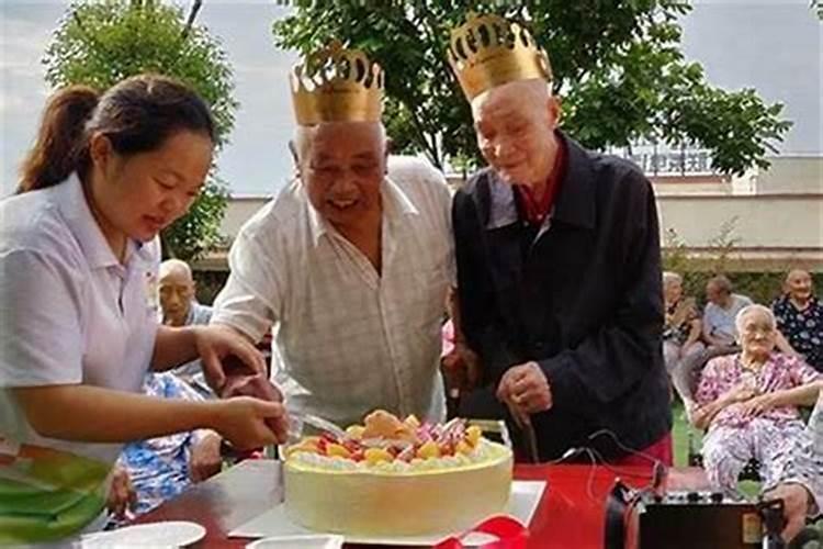 57年属鸡的婚姻不幸,属鸡57年一生晚年怎样