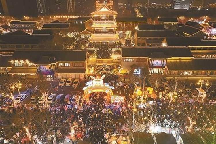 请问除了广东省清明的时候会插柳枝,全中国其它地方在清明时节也会插柳枝...