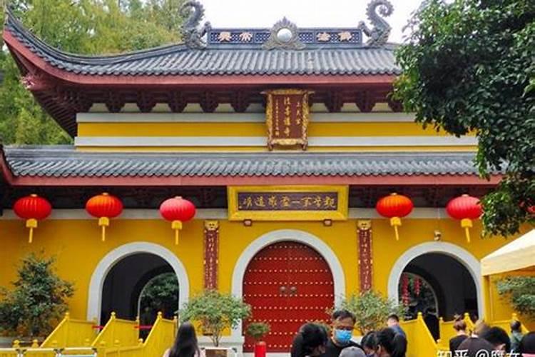中国的道观,寺庙的收入来源有哪些