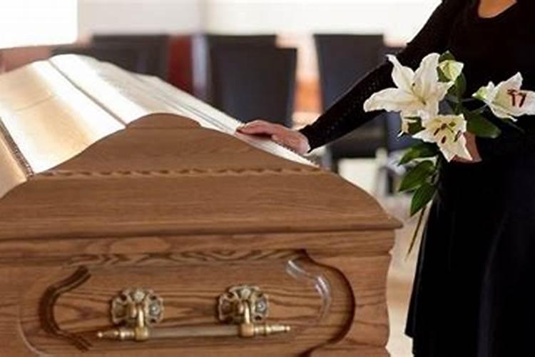梦见死人了自己还在现场办丧事的预兆
