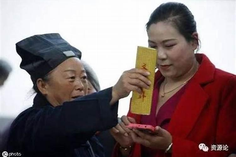 我一直搞不懂 为啥问仙婆怎么知道这些事的 还挺准,真的有特异功能吗 可...