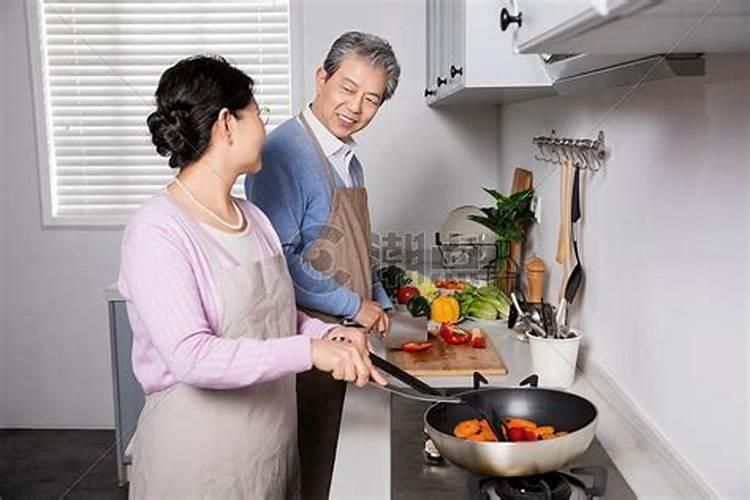 梦见去给生病的爷爷奶奶做饭的预兆