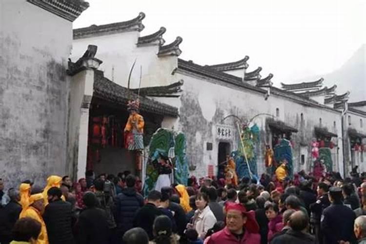 中秋为什么放孔明灯？