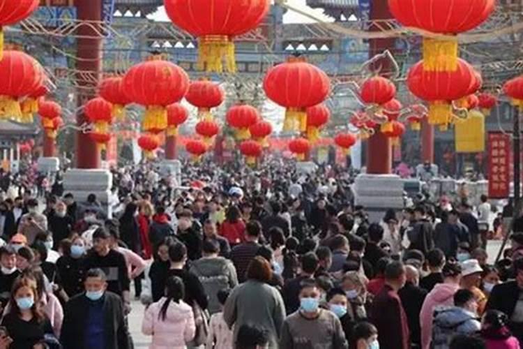 梦见猫咬我的手还出血是什么意思？