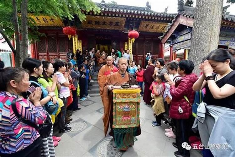 梦到跟女人搞暧昧 梦到跟女人搞暧昧梦境解析