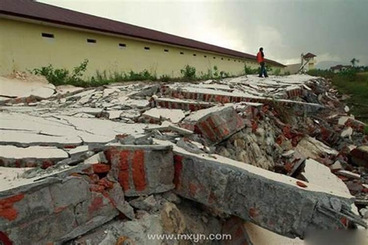 梦见下雨是什么意思