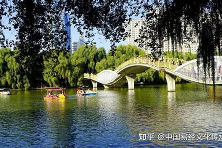 2022年正月初二去寺庙好不好 有什么讲究