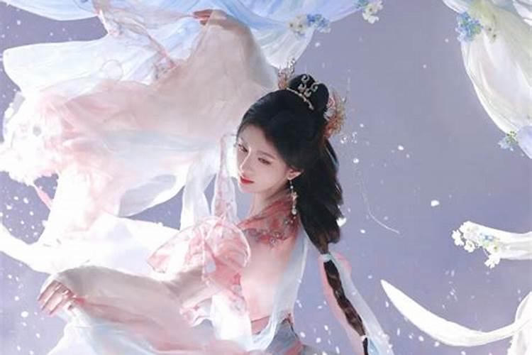 20210624很想对比一下鞠婧祎和周冬雨,两个极端