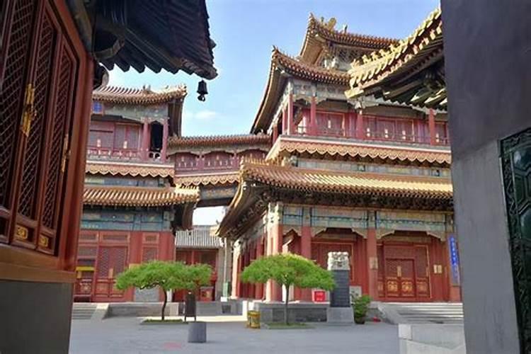 为什么雍和宫不能随便拜