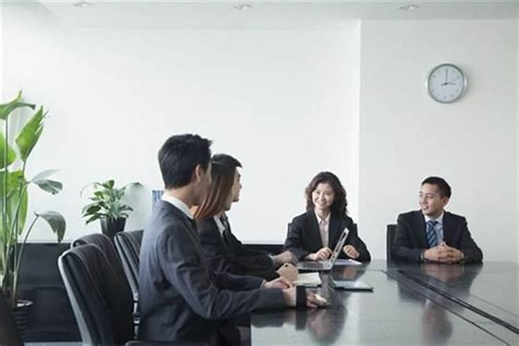 梦见很多老人是什么意思？