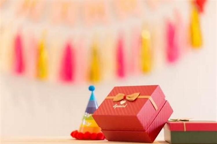 请问结婚登记领证有什么说法吗？避开本命年指的是办婚礼吧？