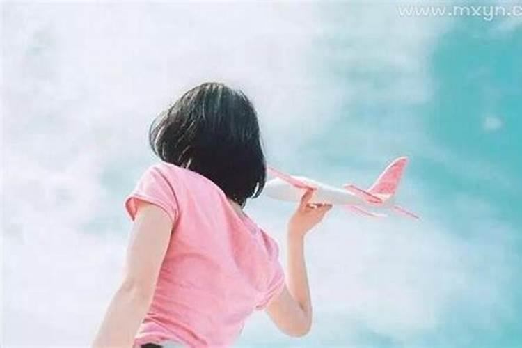 梦见别人抱妻子的预兆