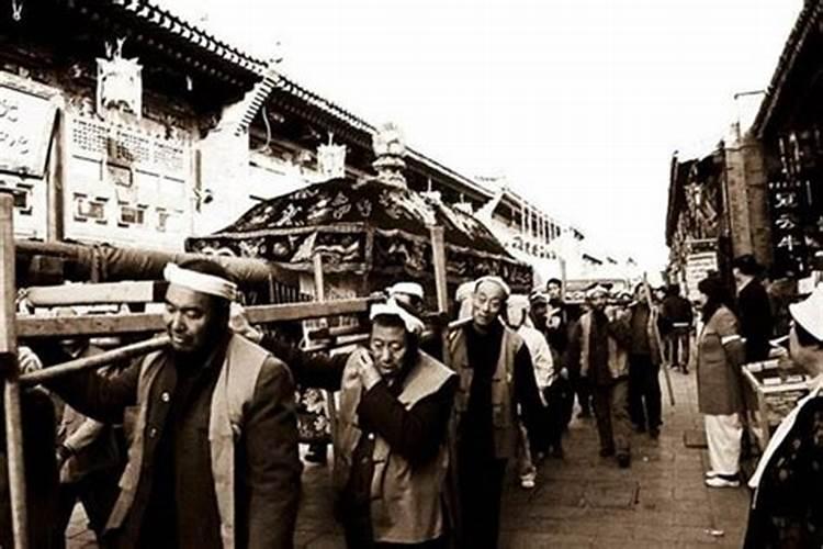 梦见死去的爷爷抱着我的预兆