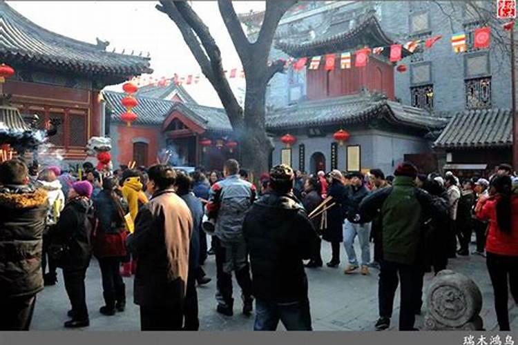八字算命中,命里带桃花是什么意思？
