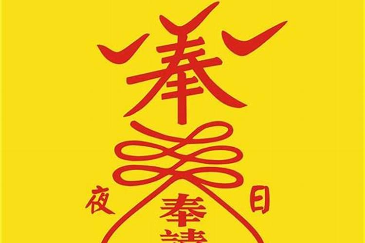 鼻子上有硬块,不明显,但是按一下会很痛