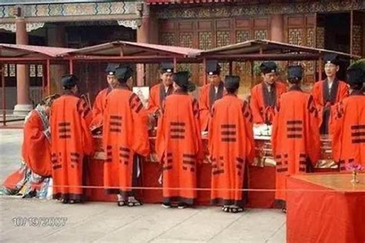 鼻子上出现肿物该怎样处理？