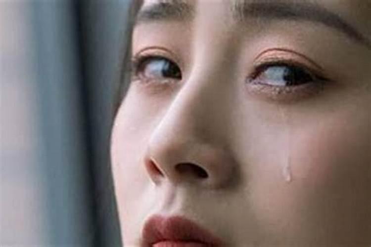梦见外婆死了自己哭的很伤心的预兆