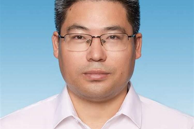 ...分析一下 谢谢 女 阳历1983年9月6日 晚21:45出生于四川达州 最主要...