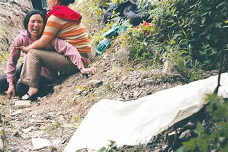 梦见死去的父亲又出车祸死了