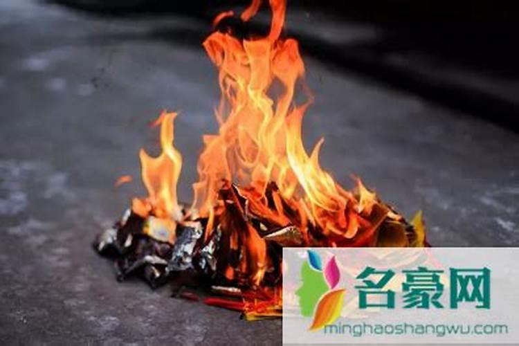 中元节送女朋友花合适吗？