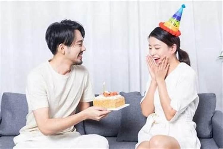 八字合婚:属蛇的女人和属蛇男能结婚吗 有没有姻缘