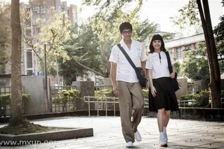 梦见被前男友纠缠是什么意思