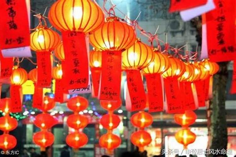 正月十五猜灯谜喽,看你们能猜对几个？ 1.一枝红杏出墙来(打一四字成语...