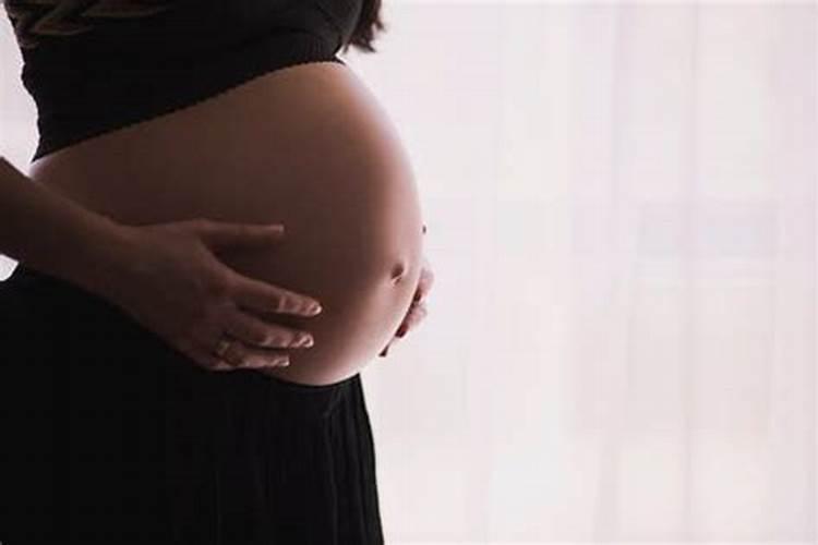 孕妇梦见摔倒流血是什么意思？