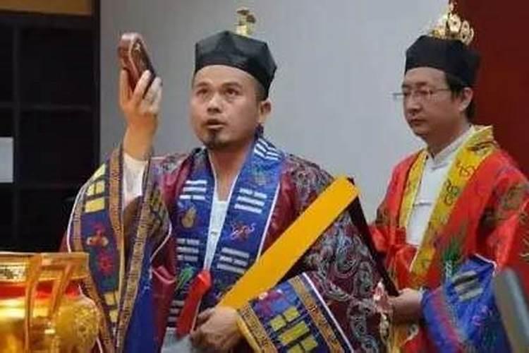 紫微命盘解析——紫微、天府于寅申宫守命