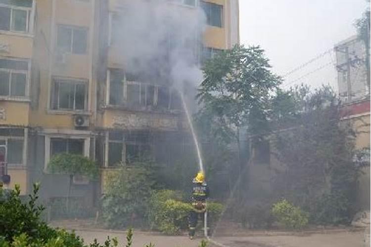 梦见房子着火了怎么也打不灭的预兆